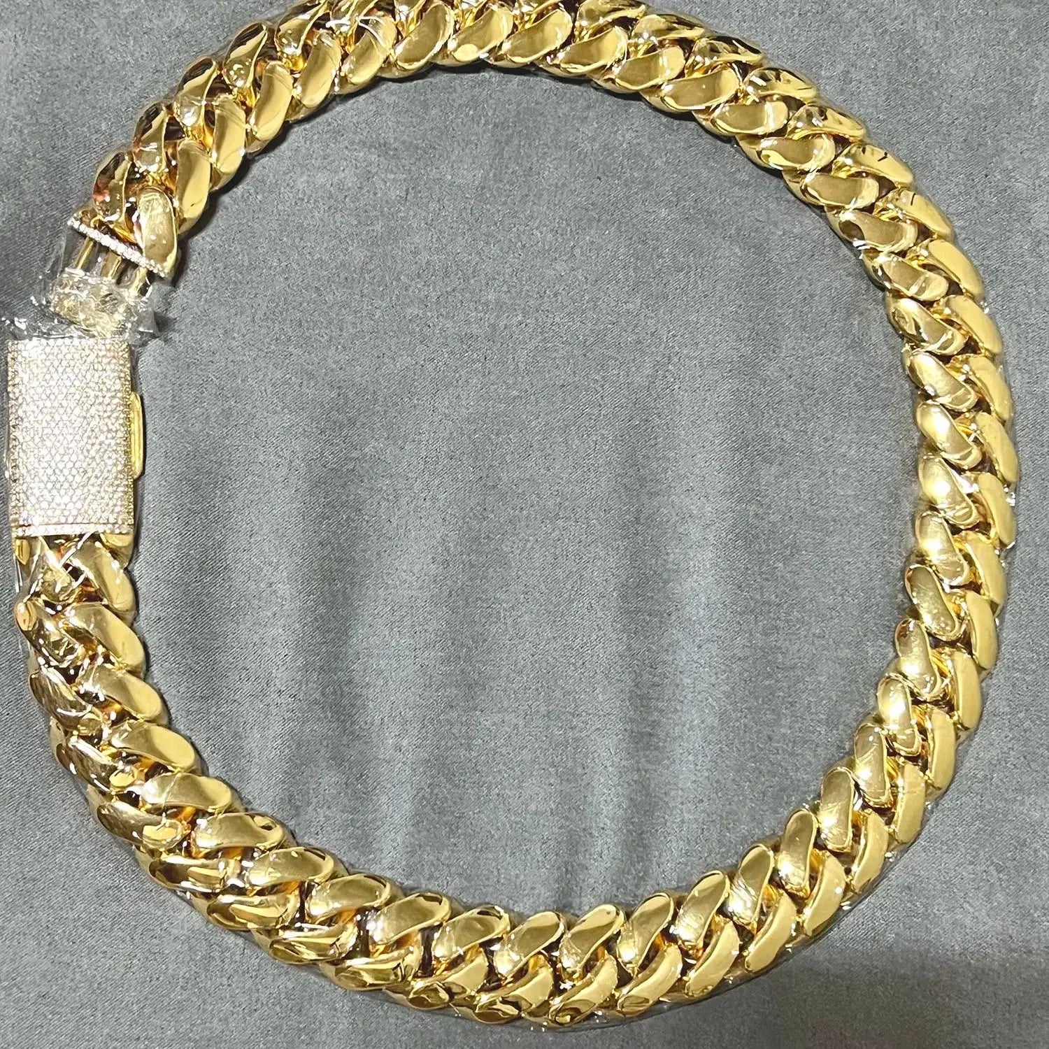 18K Gold Plated Luxury Hip Hop Cuban Link Chain Necklace for Men Wholesale Custom Logo