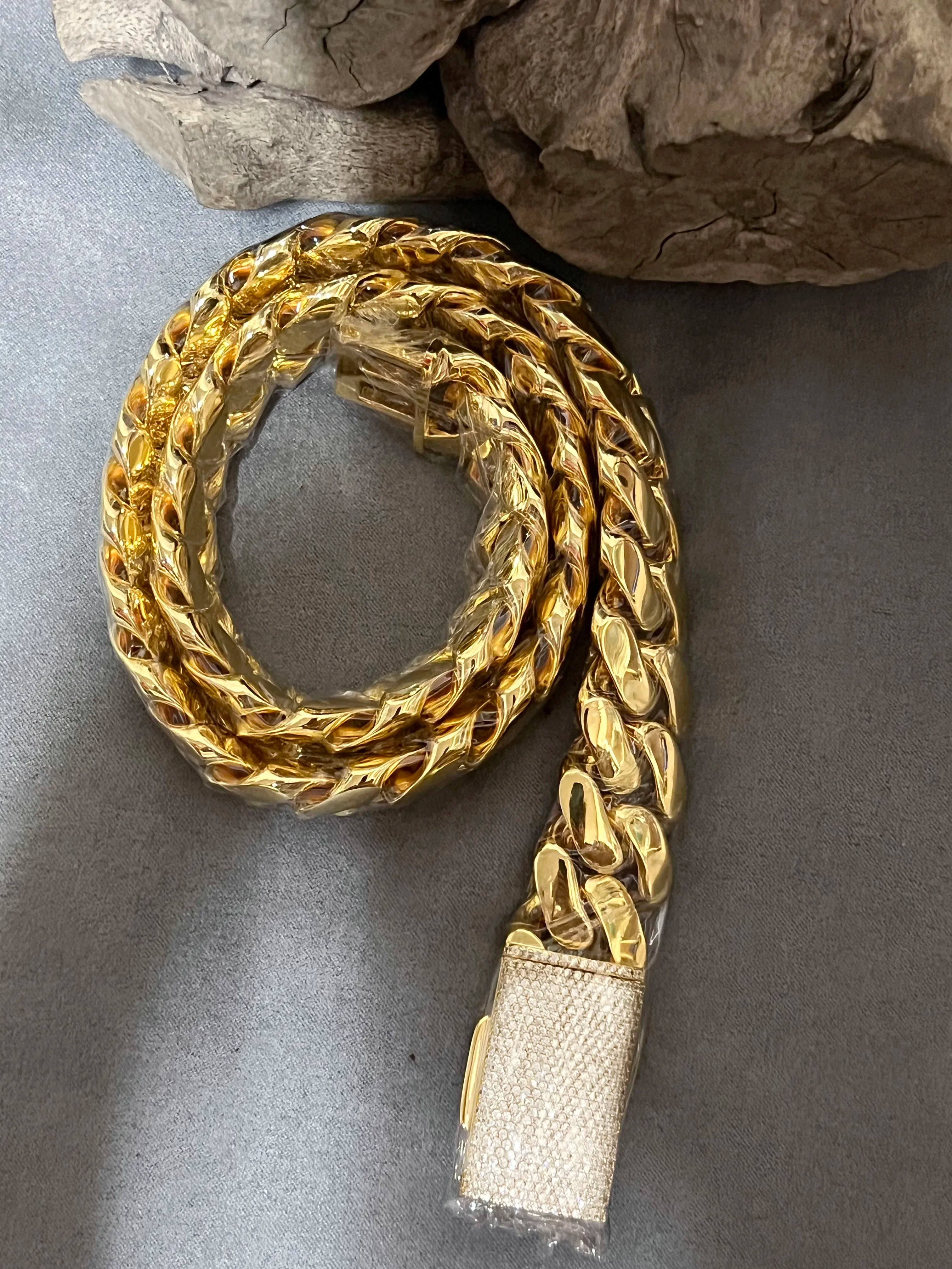 18K Gold Plated Luxury Hip Hop Cuban Link Chain Necklace for Men Wholesale Custom Logo