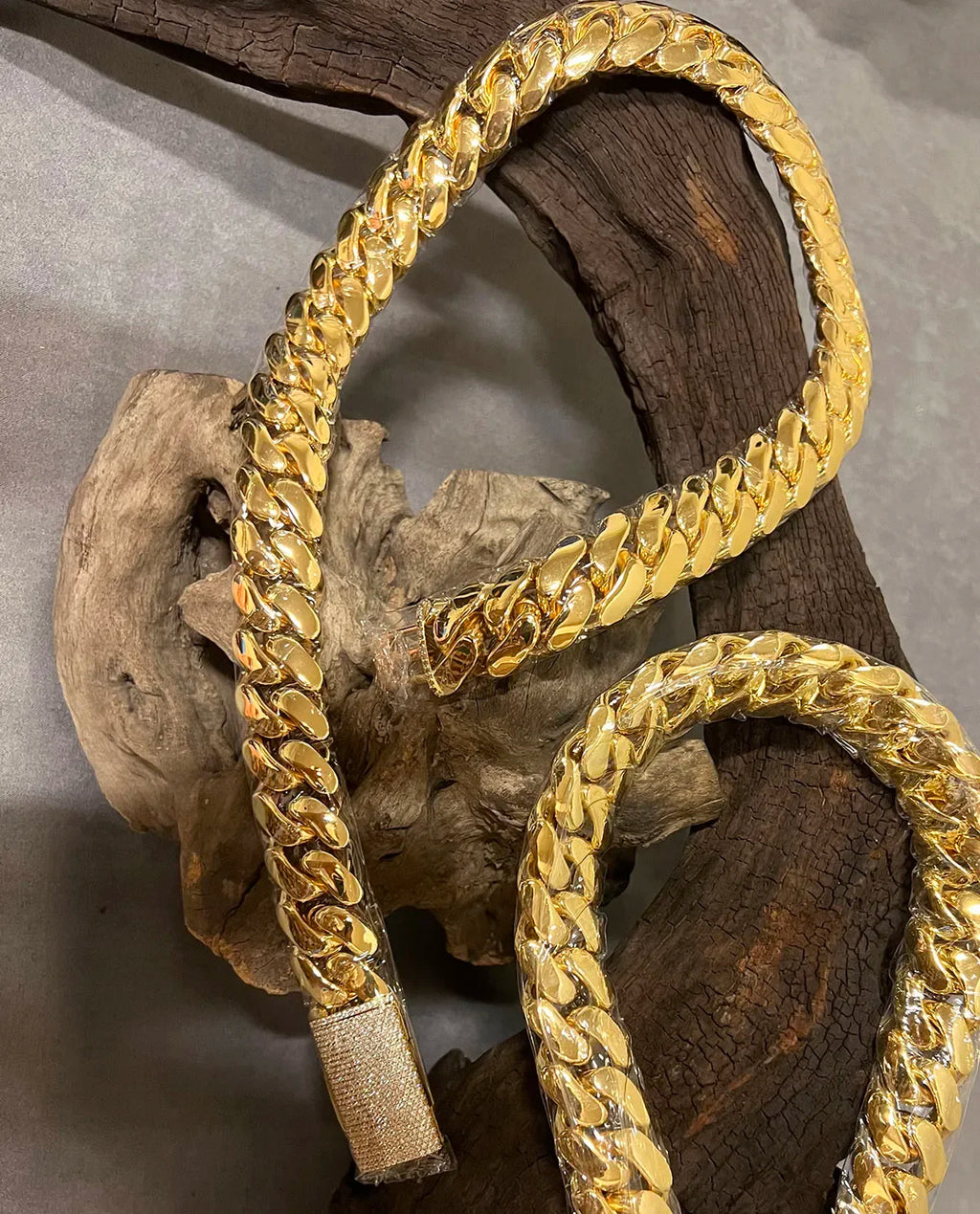 18K Gold Plated Luxury Hip Hop Cuban Link Chain Necklace for Men Wholesale Custom Logo