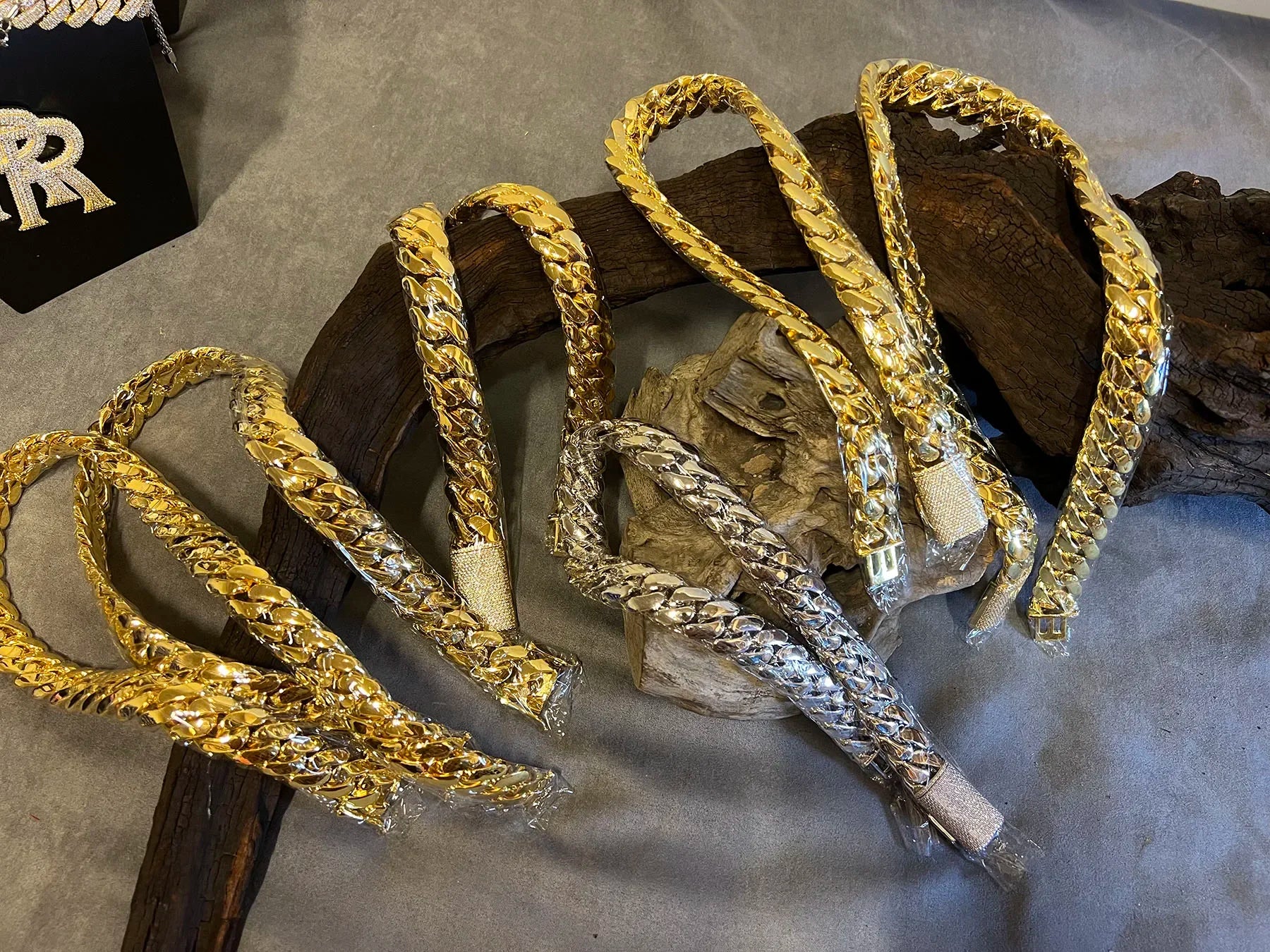 18K Gold Plated Luxury Hip Hop Cuban Link Chain Necklace for Men Wholesale Custom Logo